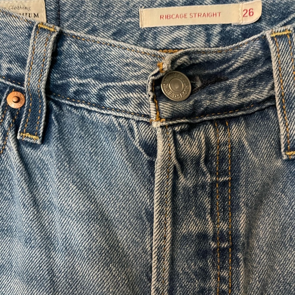 Levi’s Ribcage Straight Classic Blue Denim Jeans - Picture 4 of 7